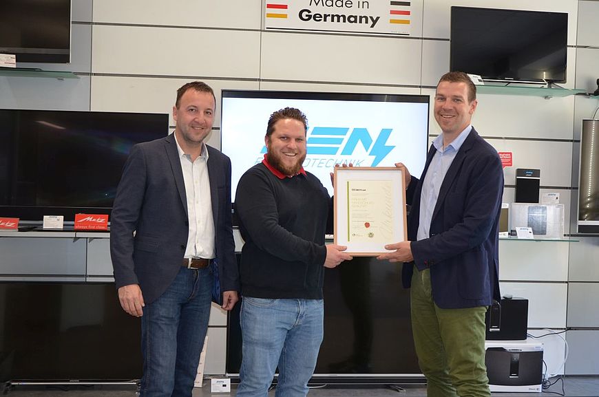 EEN Elektro GmbH aus Raab in Oberösterreich wird ausgezeichnet als Firma mit Handschlagqualität