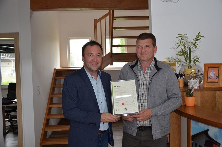 HERO Holzbau GmbH aus Burgauberg im Burgenland wird ausgezeichnet als Firma mit Handschlagqualität!