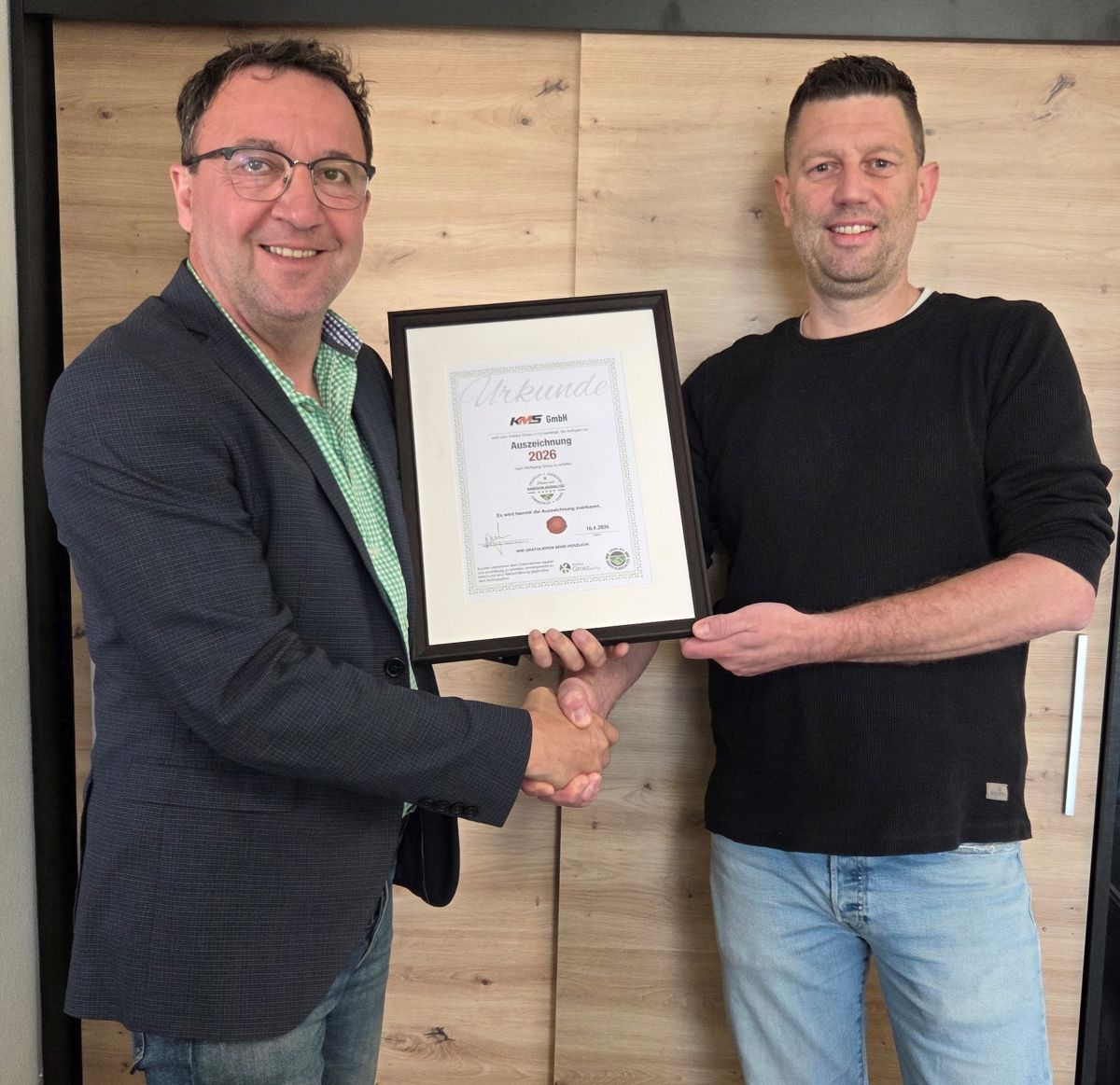 Auszeichnung KMS GmbH zu Firma mit Handschlagqualität