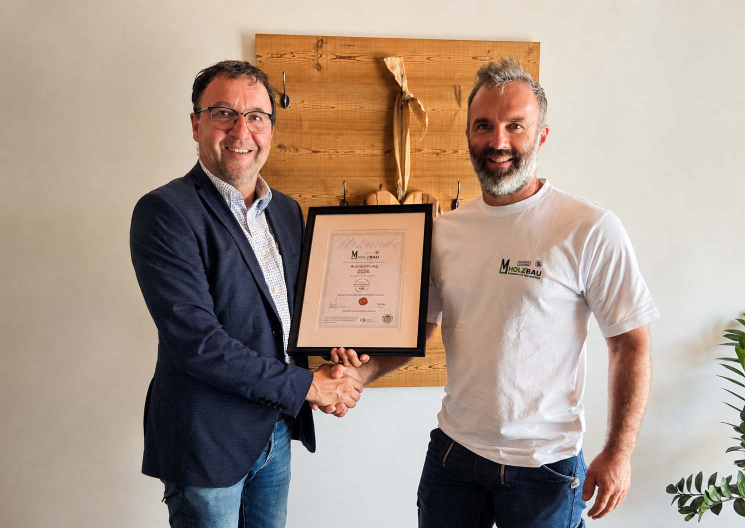 LM Holzbau GmbH wird ausgezeichnet als Firma mit Handschlagqualität