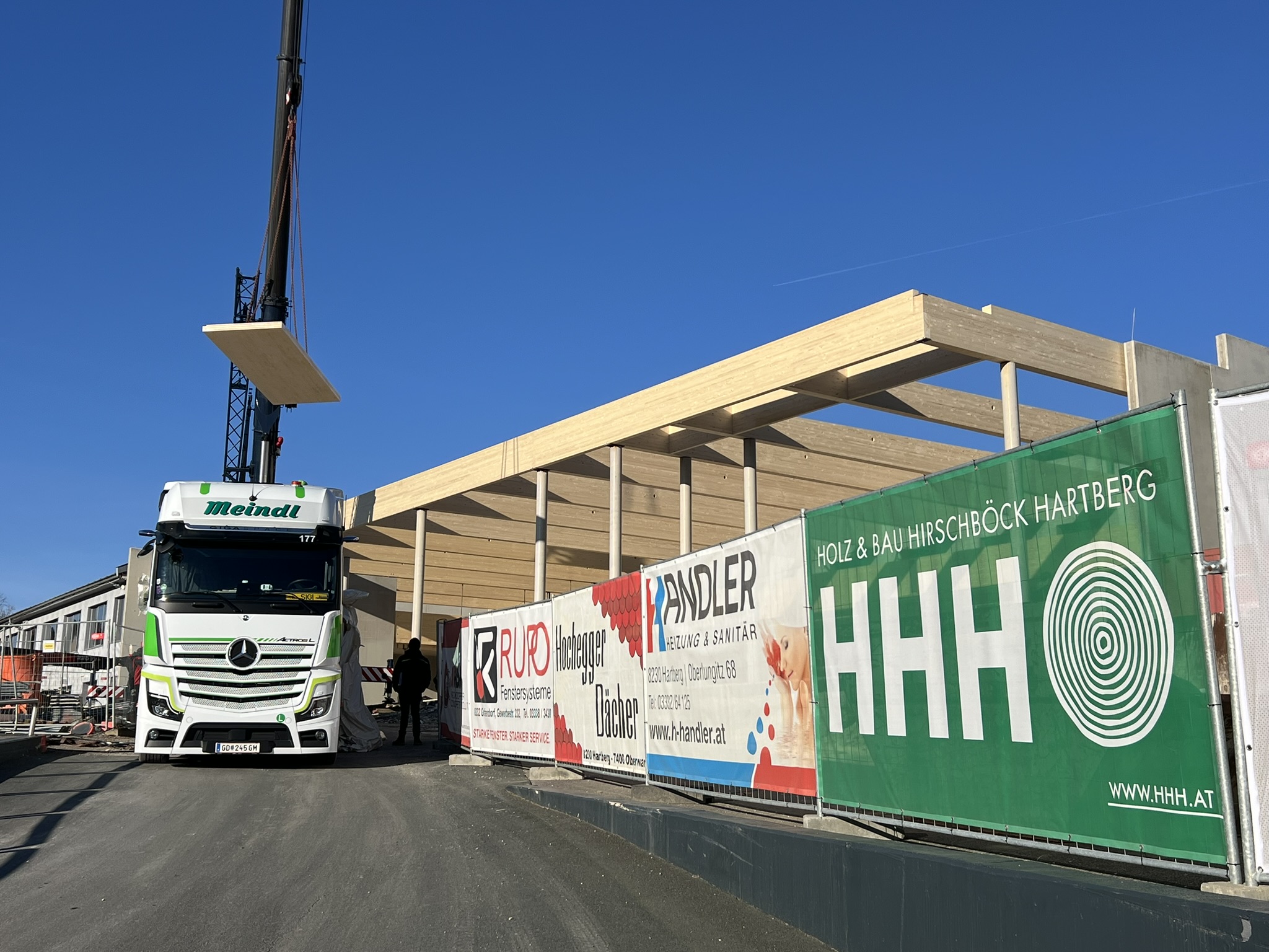 HHH Holz & Bau GesmbH 