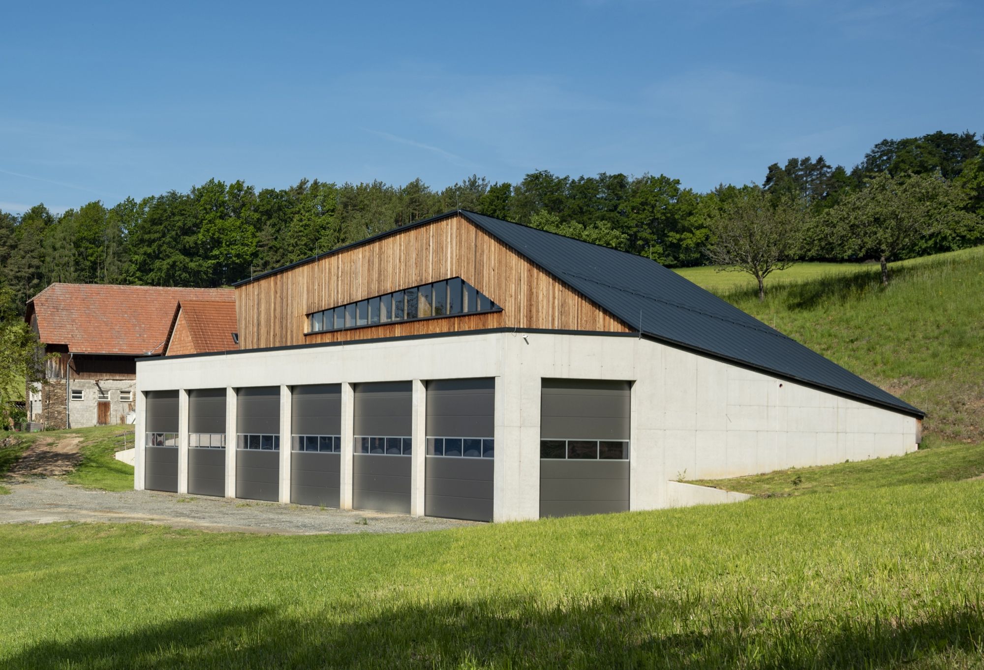 HHH Holz & Bau GesmbH 