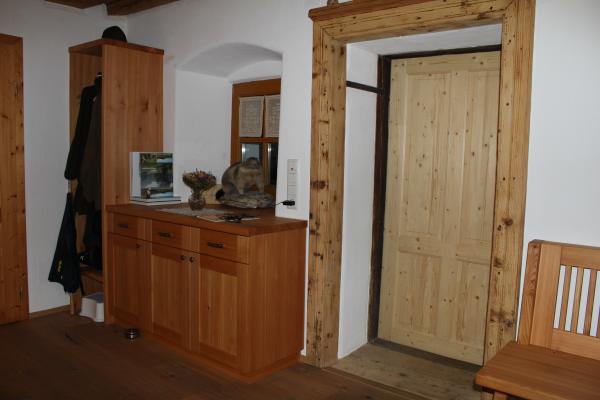 Möbel Luckerbauer Tischler-Montagen